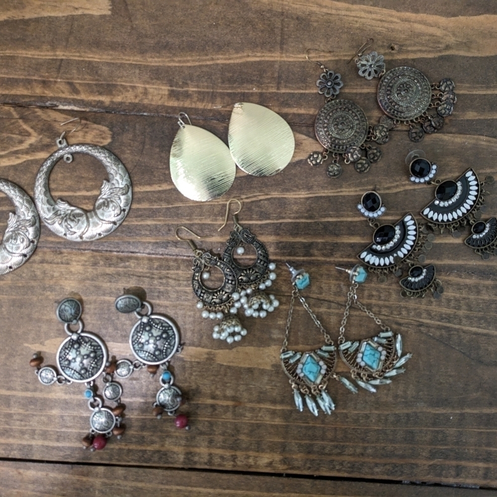 Bundle of 7 pairs of  Fashion Earrings